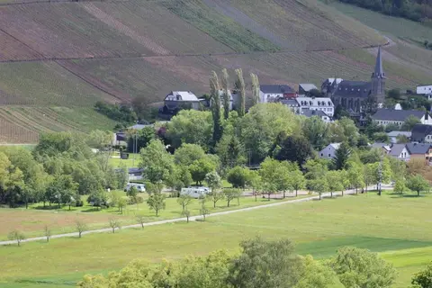 Veldenz Mosel Wohnmobilstellplatz