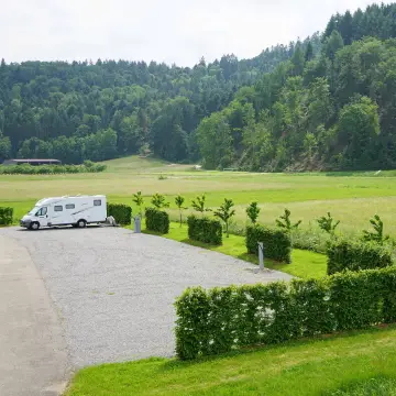Wohnmobilstellplatz - Brennerei & Weingut Wild
