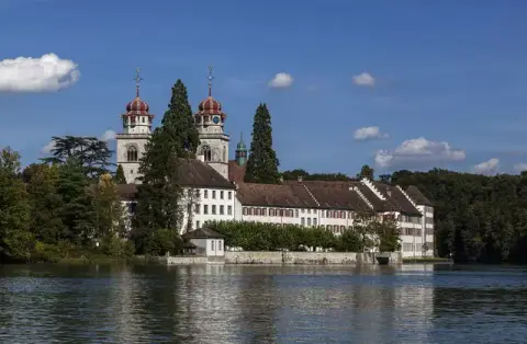 Schwimmbad Jestetten mit Campingplatz