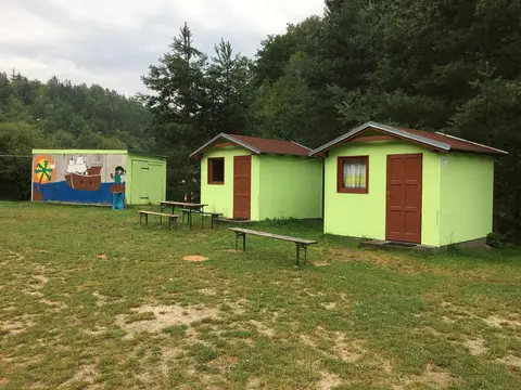 U tří borovic