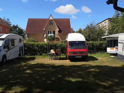 Pole namiotowe 7 Żab