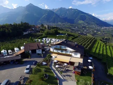 Camper-Stellplatz Schneeburghof
