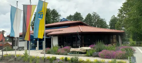 Wohnmobil-Stellplatz "Zentral" Friedenfels Steinwaldhalle