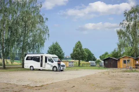 Wohnmobil-Naturstellplatz Ronneburgblick