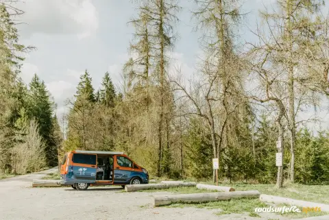 Stellplatz am Waldrand unweit des Kirnbergsees