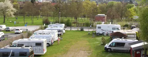 Reisemobilstellplatz - Weingut-Gasthaus "Zur Bretzel"