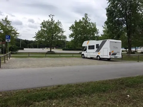 Wohnmobilstellplätze Donaupark Deggendorf
