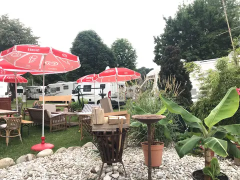 Camping am Fluss