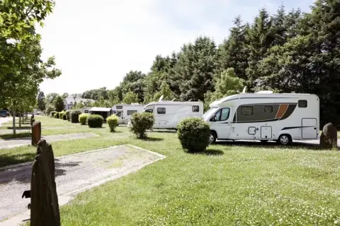Camperpark Um Deich - Vianden
