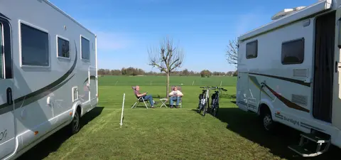 Camperplaats De Zwaan