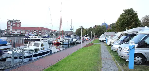 Wohnmobilstellplatz Friesentherme Emden