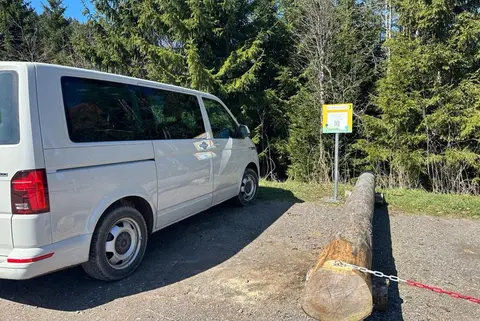 Wohnmobilstellplatz am Badesee Windgfällweiher