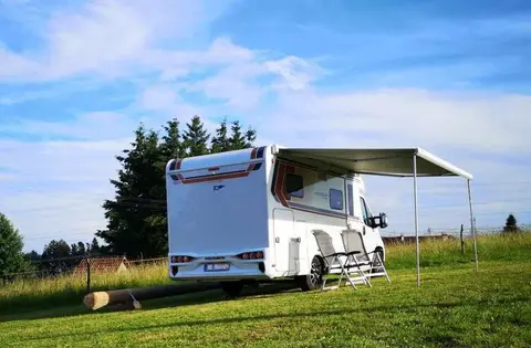 Wohnmobilstellplatz am Badesee Windgfällweiher