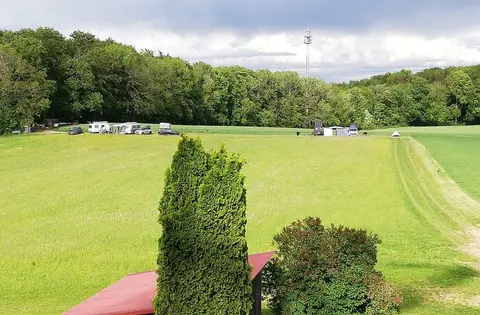 Wohnmobilstellplatz am Badesee Windgfällweiher