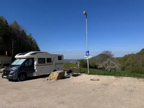 Wohnmobilstellplatz Waldfreibad Eningen