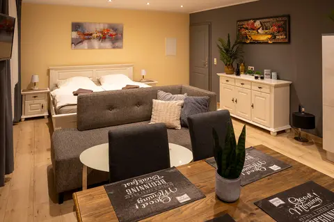 Wohnmobilstellplätze am Aparthotel Rotheul
