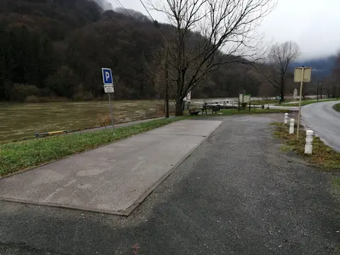 Aire camping-cars à Laissey - Vallée du Doubs