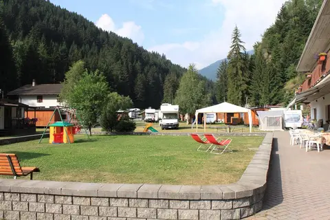 Camping Hotel La Pineta