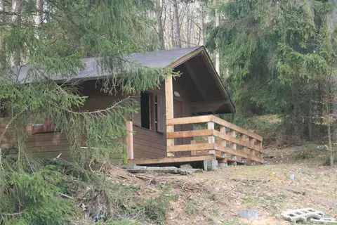 naturnaher Übernachtungsplatz Geopfad Pinsenberg Krölpa