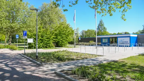 Camperplaats Zwembad Meekenesch