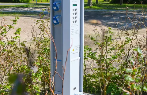 Camperplaats Zwembad Meekenesch