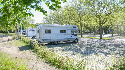 Camperplaats Zwembad Meekenesch