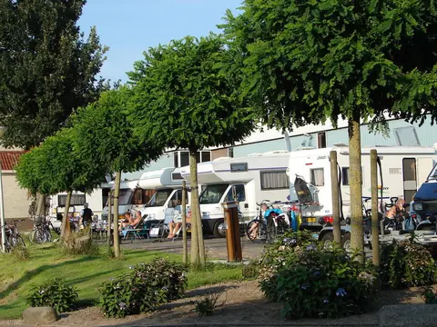 Camperplaats Jachthaven de Molenwaard