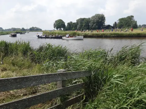 Camperplaats aan de Ee