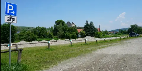 Parkplatz Friedhof V.-Burkheim