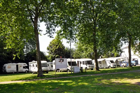 Wohnmobilstellplatz am Hallen- und Freibad Rhede