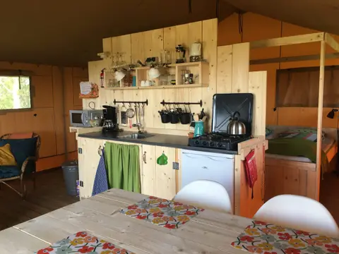 Aan het Diepje (Luxe kamperen)