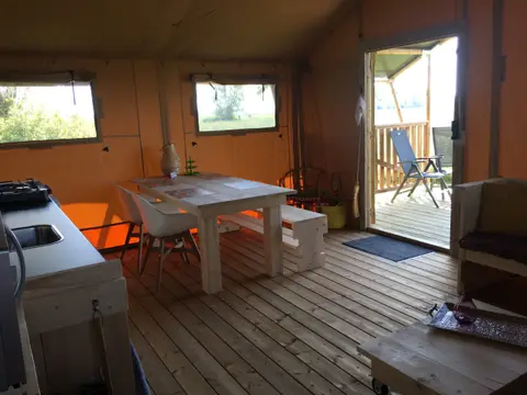 Aan het Diepje (Luxe kamperen)
