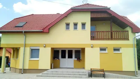 Kisvesszősi Kemping