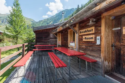 Forest-Lodge