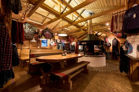 Forest-Lodge