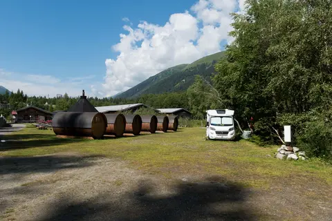 Forest-Lodge