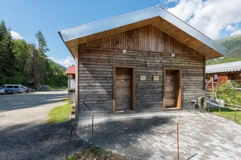 Forest-Lodge