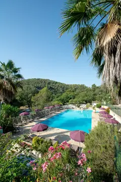Les Pinèdes
