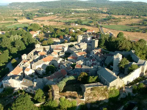 La Couvertoirade Parking