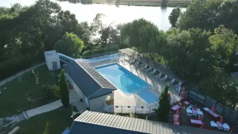 Les Côteaux du Lac