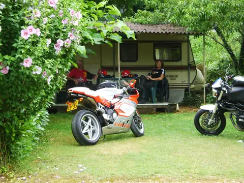 Camping motard Le relais des Sources