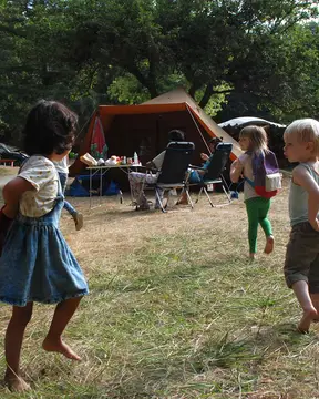 Charme Theater Camp