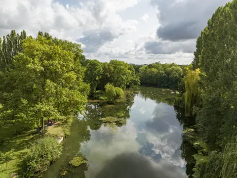 Aire Saint-Martin-Des-Bois