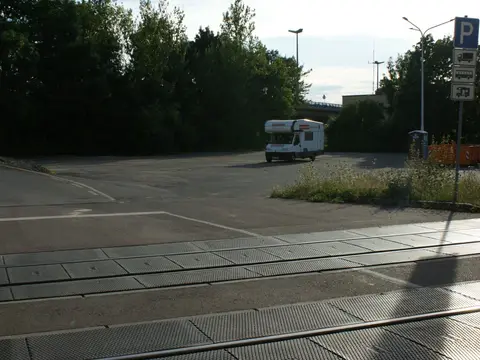 Stellplatz an der Stadtschleuse Halle