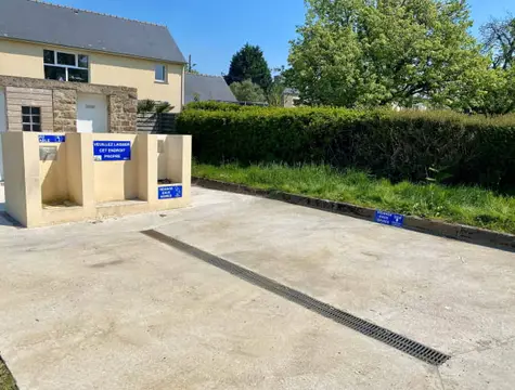 Aire de stationnement de Saint Solen