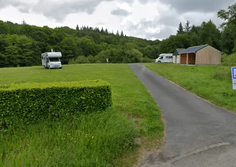 Aire de pique-nique et de stationnement de l'étang du Pas
