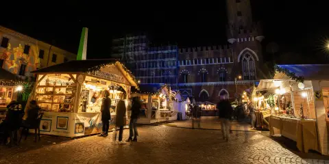 Piazza Cosma Manera (già Piazza d'Armi)