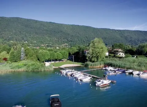Camping Les Rives du Lac