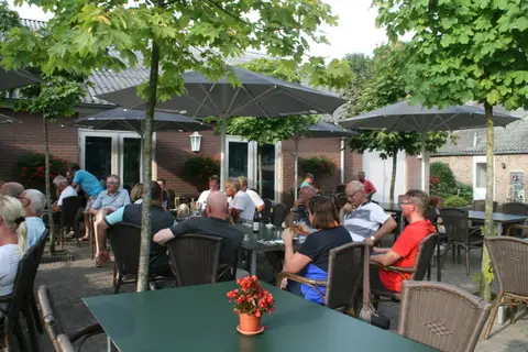 Het Caves