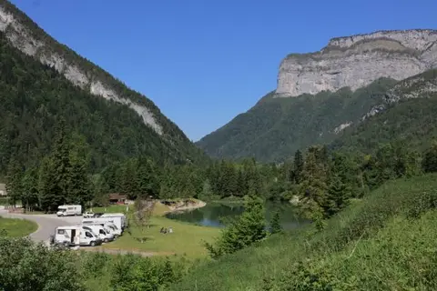 Aire camping-car au Route de Paradis - Thônes